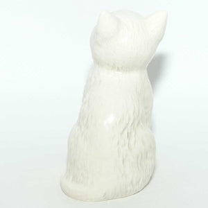 #1886 Beswick Persian Kitten | Seated | Looking Up | White with Blue Eyes