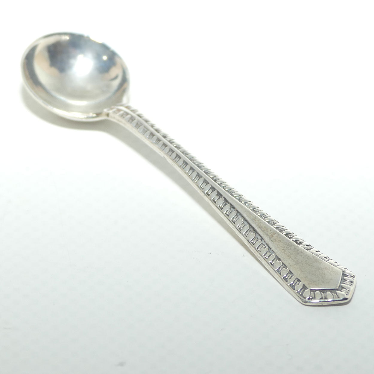 Sterling Silver mustard or salt spoon | Chester 1894 | 9.4 grams