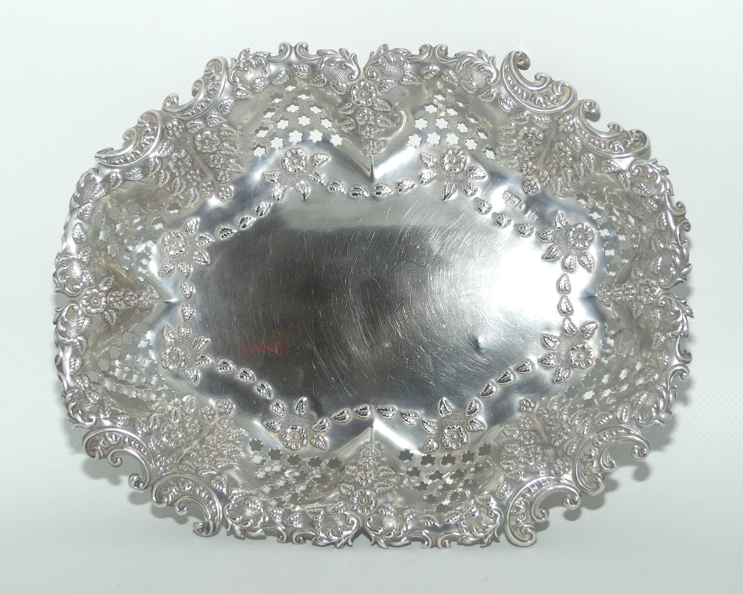 Late Victorian era Sterling Silver pierced gallery bowl | London 1900 | Robert Pringle & Sons