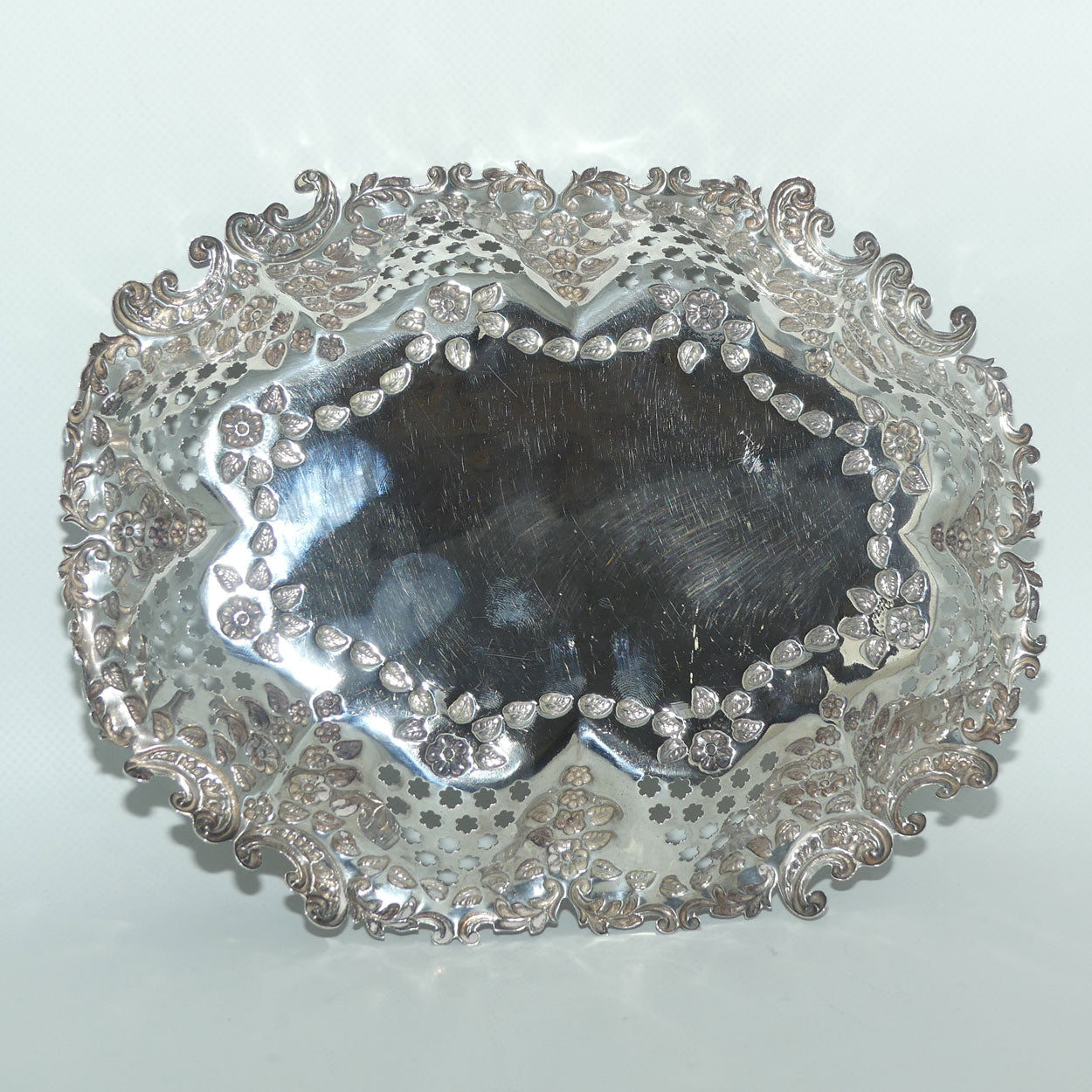 Late Victorian era Sterling Silver pierced gallery bowl | London 1900 | Robert Pringle & Sons
