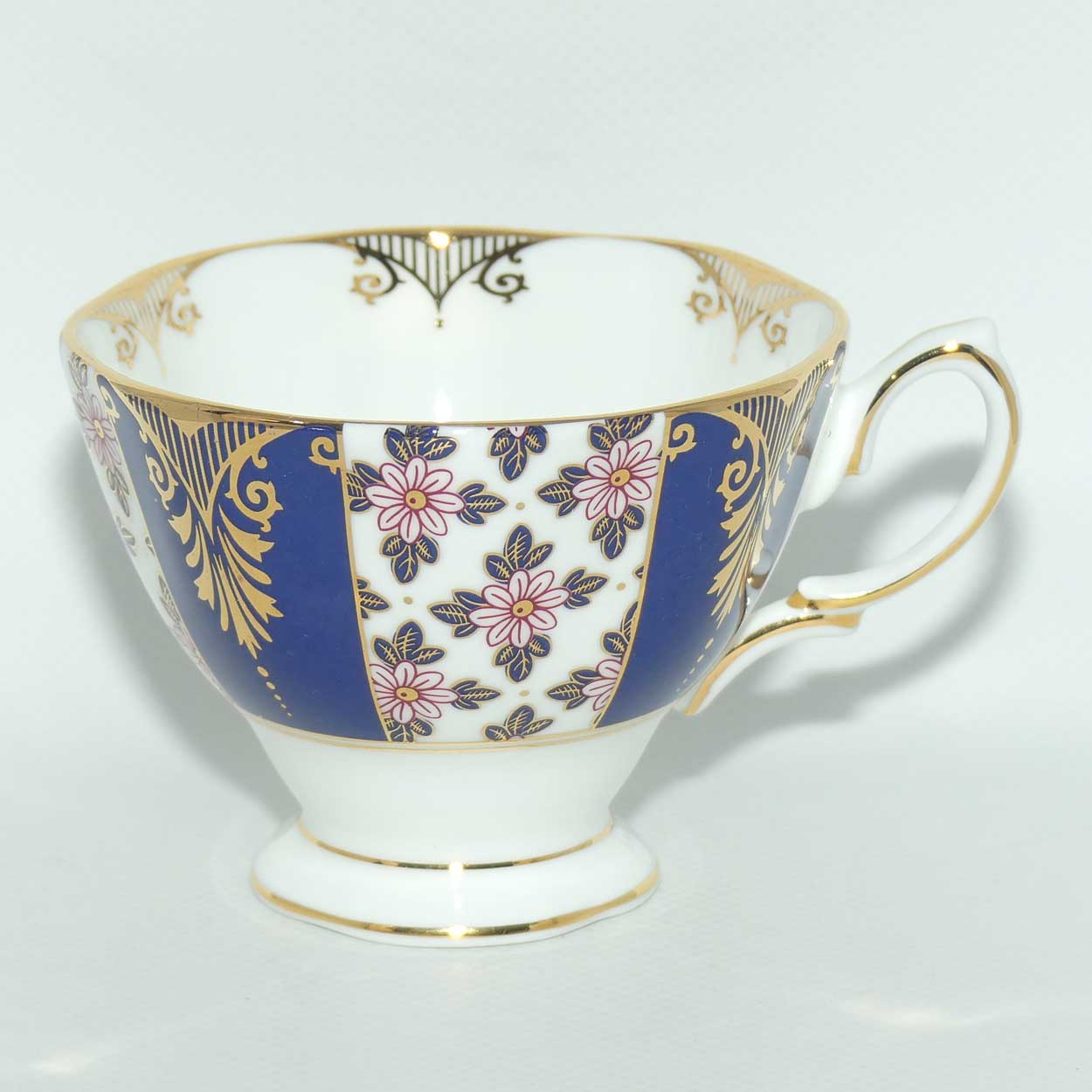 Royal Albert duo | 100 Years of Royal Albert | 1900's Regency Blue