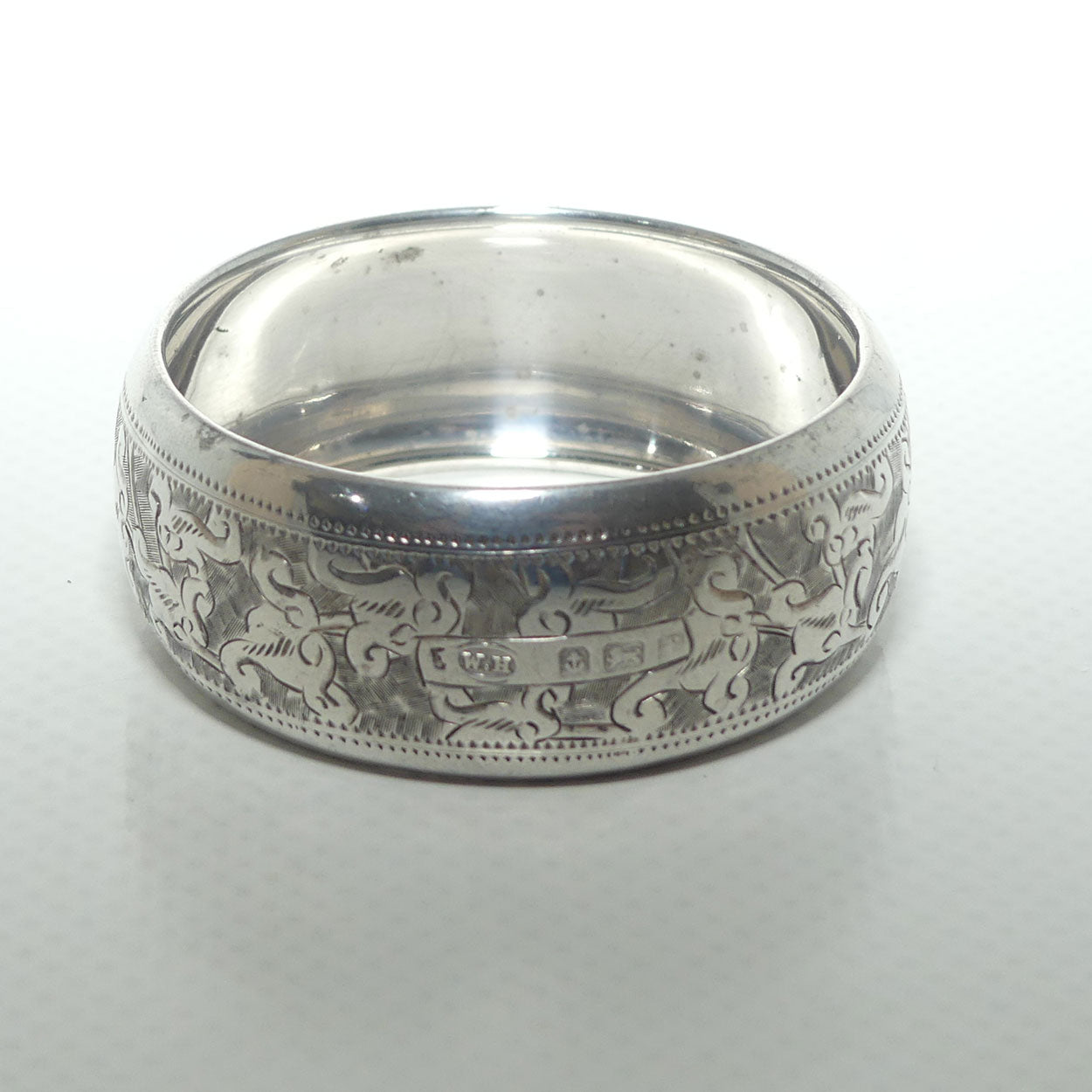 Finely decorated Sterling Silver circular napkin ring | Birmingham 1905 | 14.8g