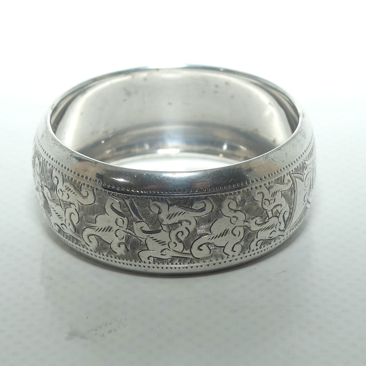 Finely decorated Sterling Silver circular napkin ring | Birmingham 1905 | 14.8g