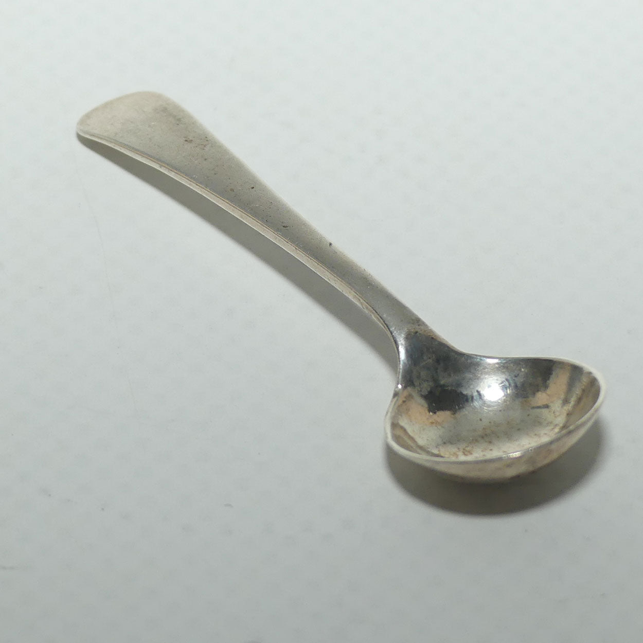 Sterling Silver miniature mustard or salt spoon | Birmingham 1901 | 3.5 grams
