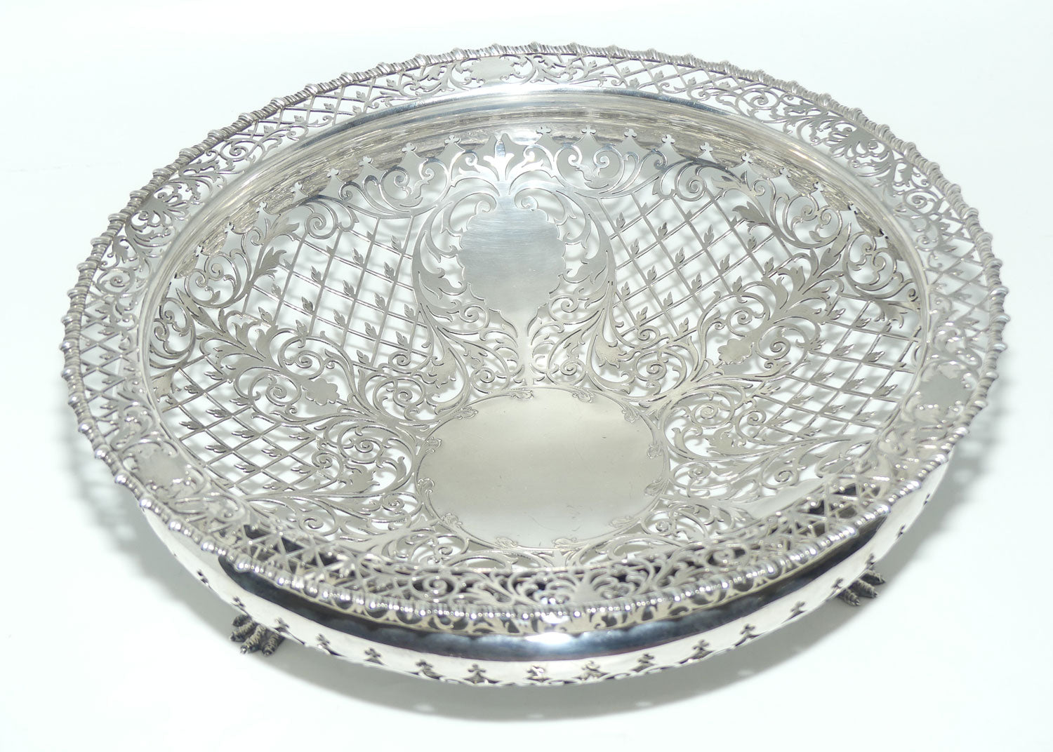 Magnificent George V Sterling Silver openwork table bowl on 3 claw feet | London 1907 | 1022g | Goldsmiths & Silversmiths Co Ltd