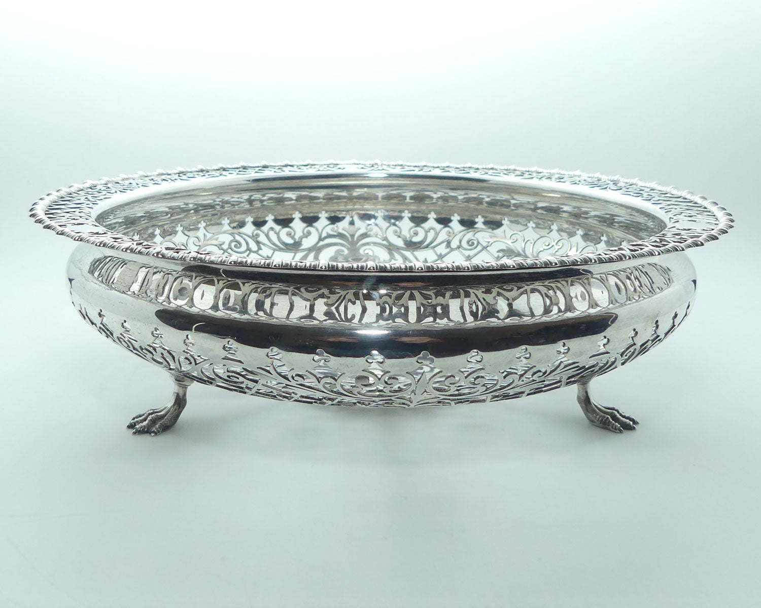 Magnificent George V Sterling Silver openwork table bowl on 3 claw feet | London 1907 | 1022g | Goldsmiths & Silversmiths Co Ltd