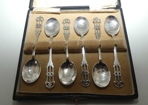 Arts and Crafts era Sterling Silver set of 6 tea spoons in original box | Amy Sandheim | London 1926