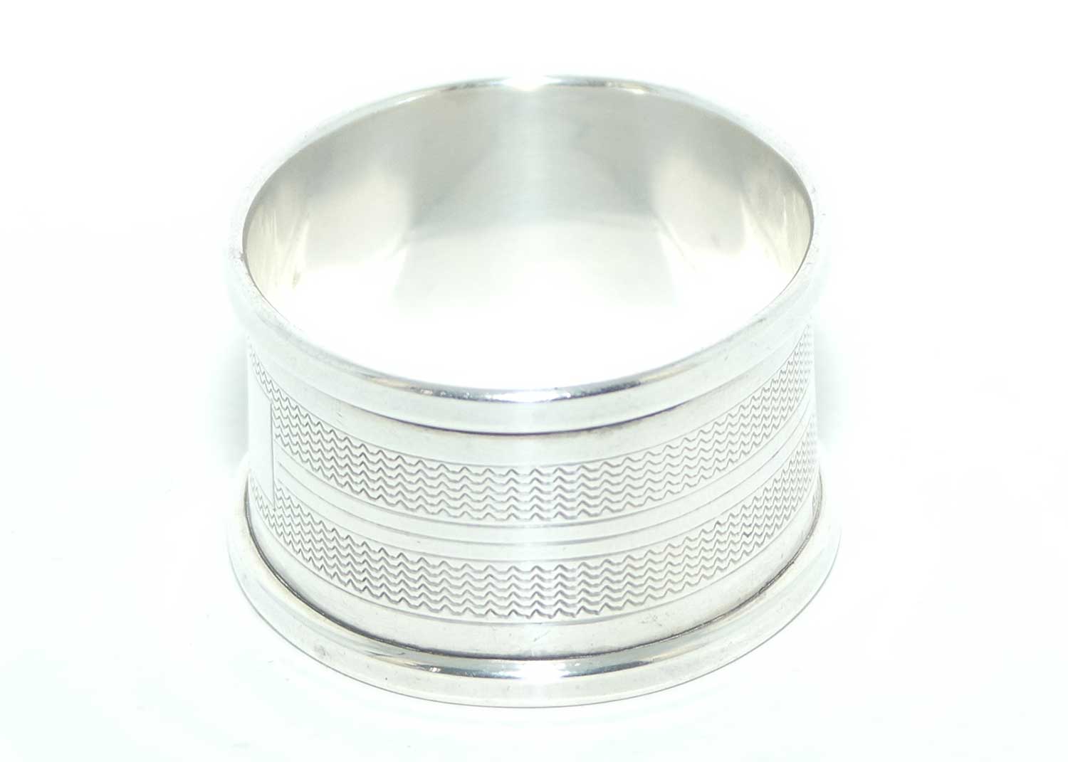 Sterling Silver Engine turned oval serviette or napkin ring | Birmingham 1962 | 13.5gms