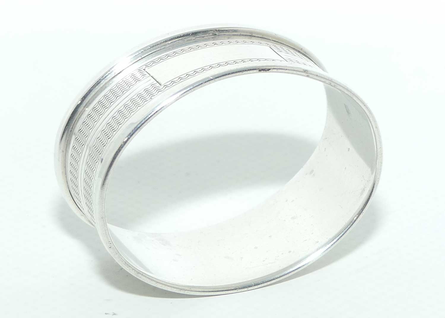 Sterling Silver Engine turned oval serviette or napkin ring | Birmingham 1962 | 13.5gms