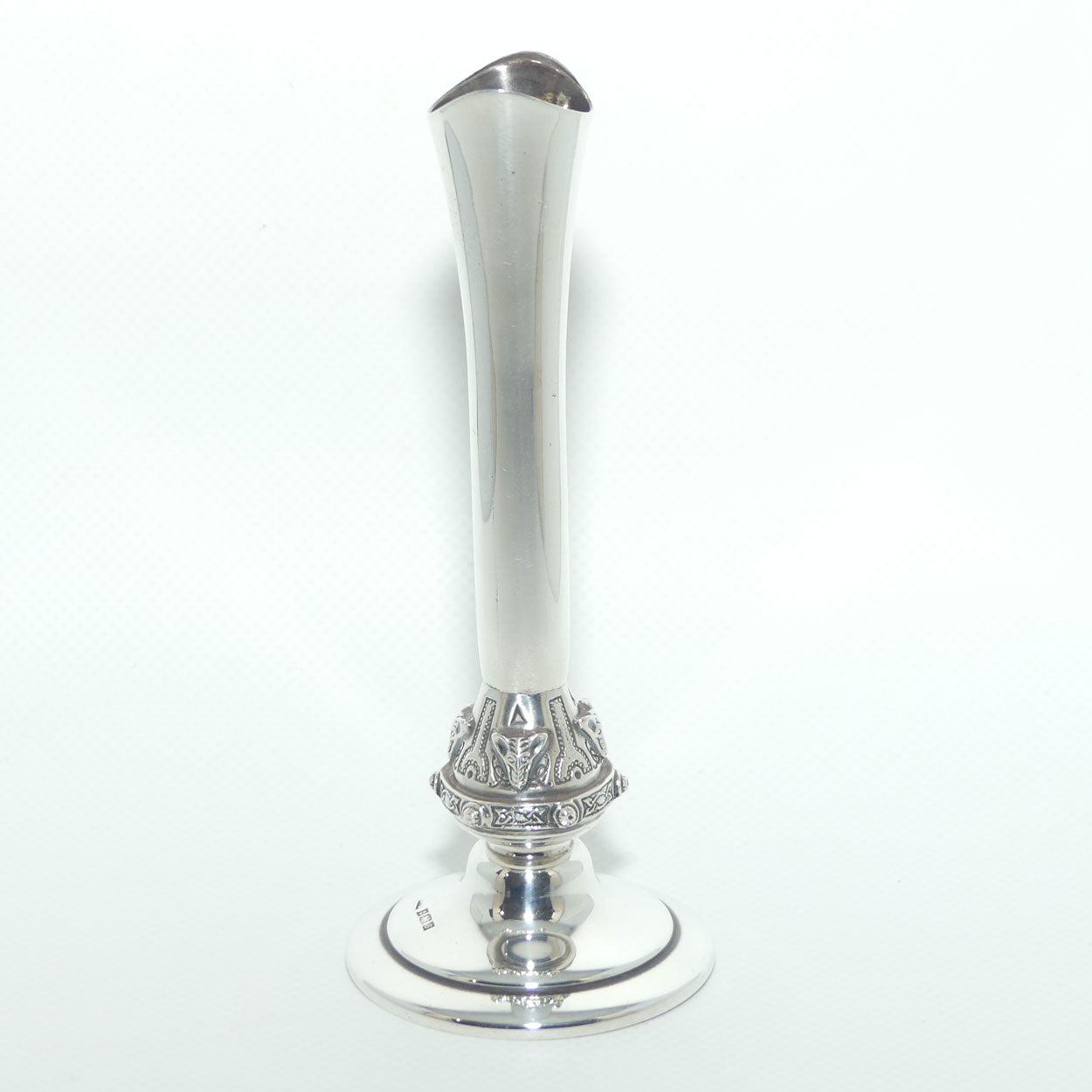 Sterling Silver Posy Vase with Elephant figured knop | 90.8 grams | Birmingham 1967