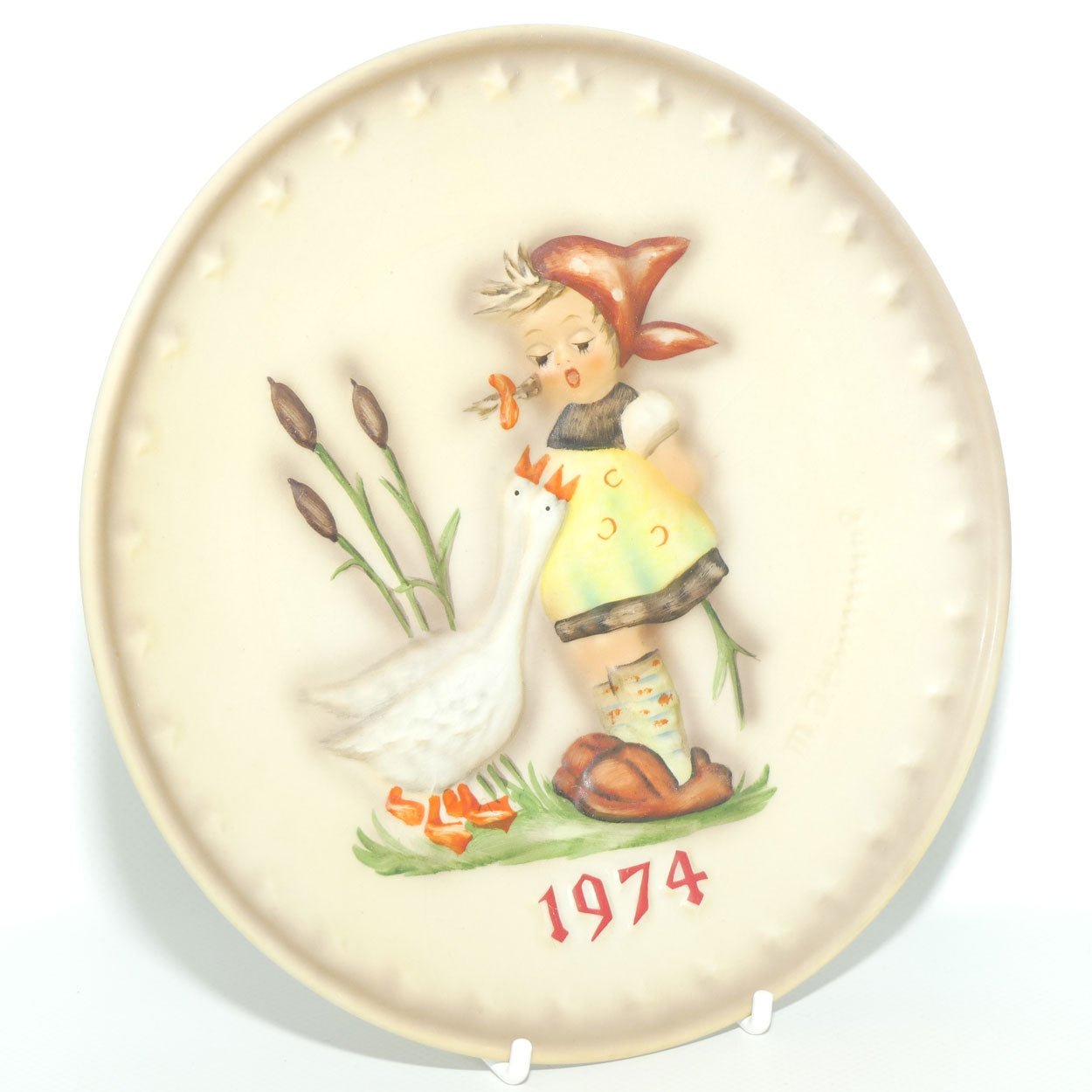 HUM0267 MI Hummel Annual Plate 1974 | Goose Girl
