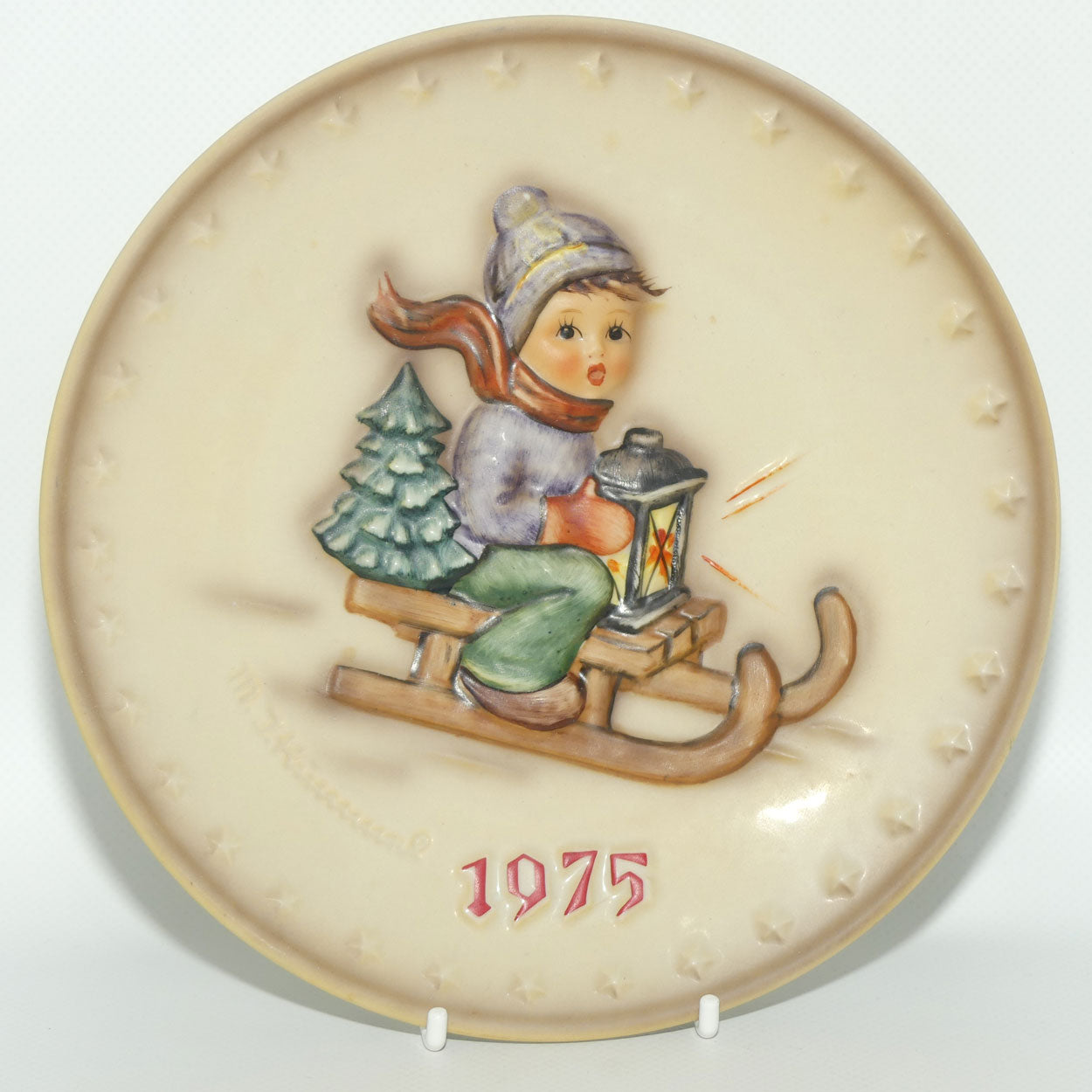 HUM0268 MI Hummel Annual Plate 1975 | Riding into Christmas | Sleigh Ride