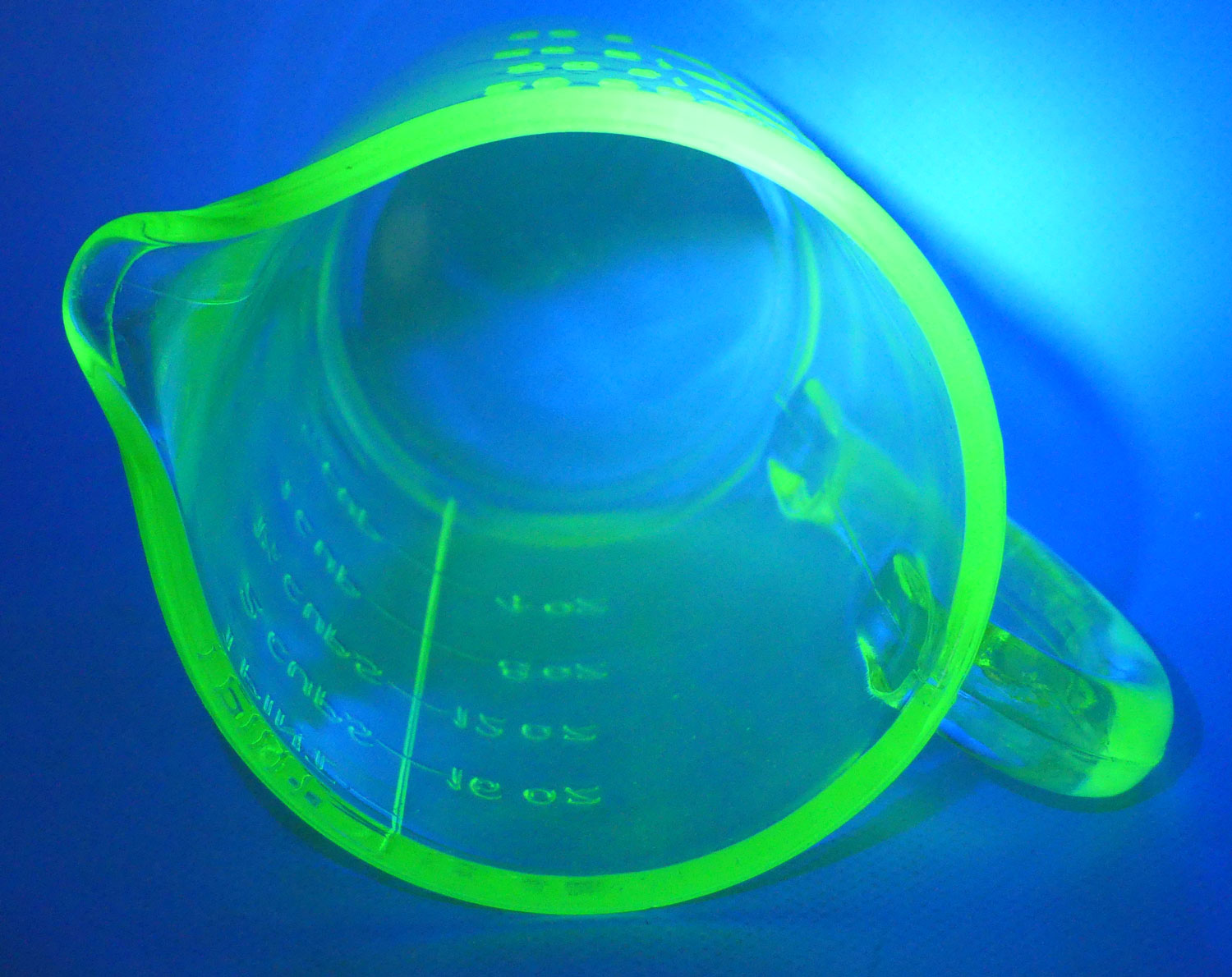 Green Depression Glass 1 Pint 2 Cups measuring jug | UV reactive | #1