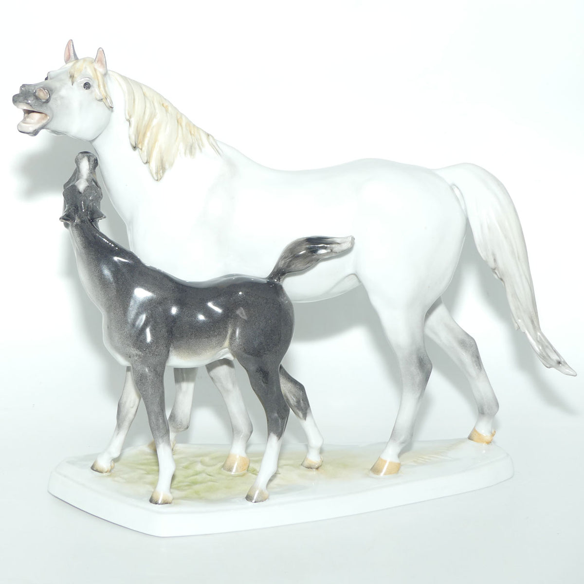 Herend Hungary figure 5893 | Pony with His Mother | Grey | Extra Large