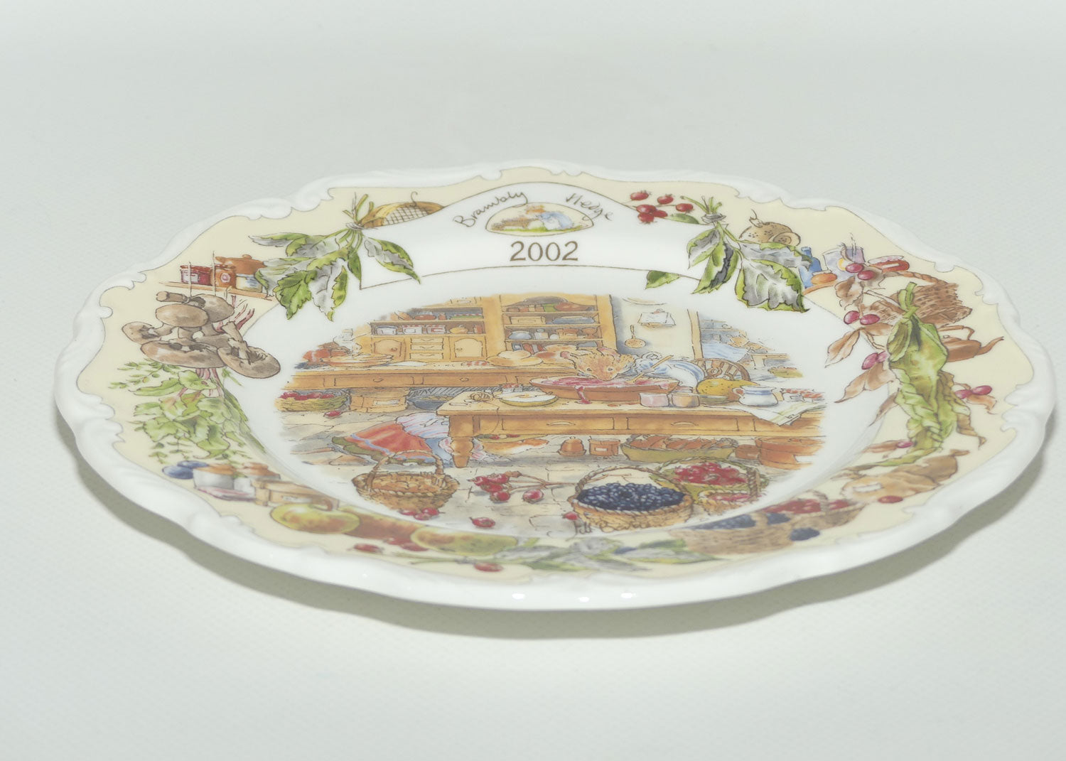 Royal Doulton Brambly Hedge Giftware | Year Plates | 2002 | Kitchen Scene | 20cm | boxed