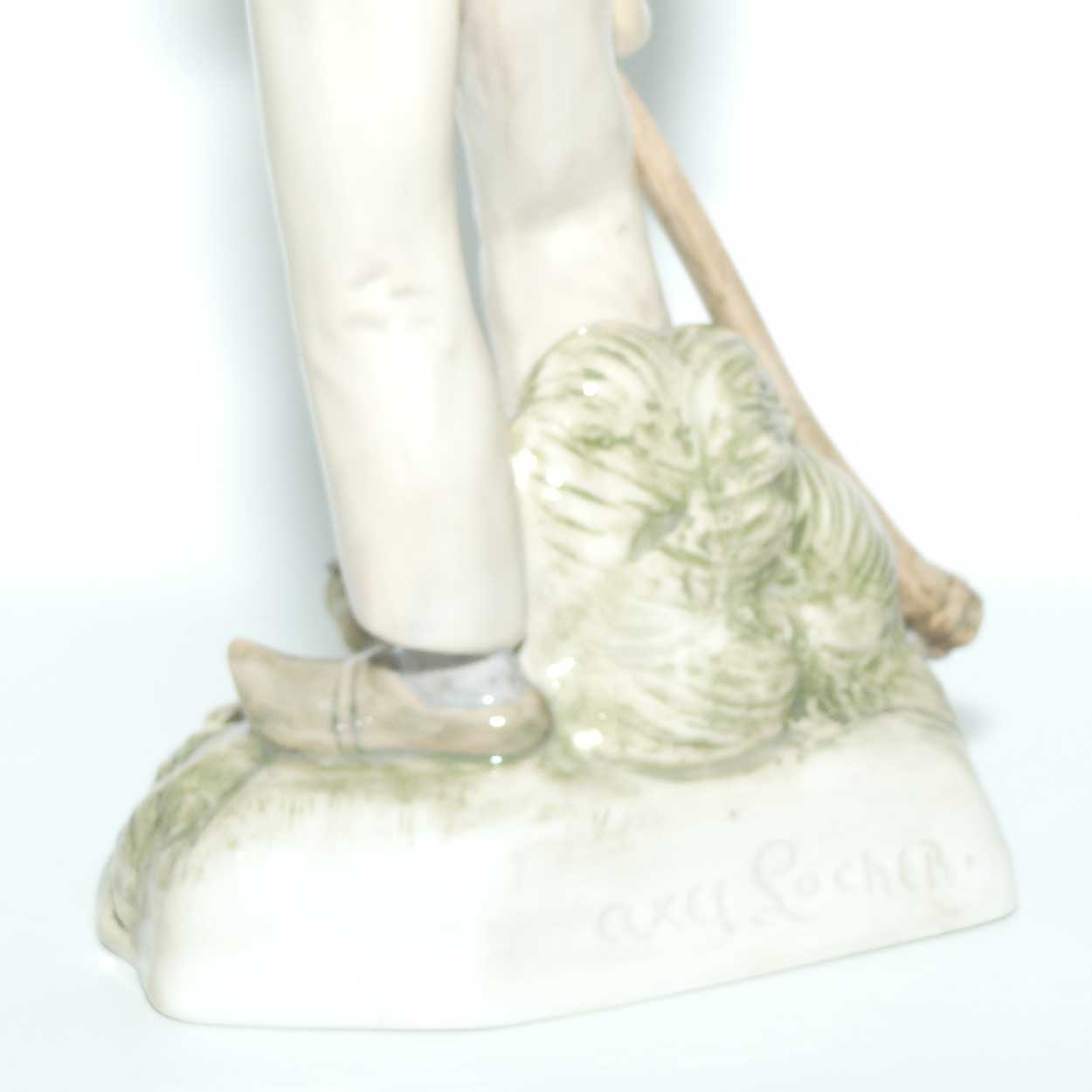 Bing and Grondahl figure 2043 | Farmer with Scythe