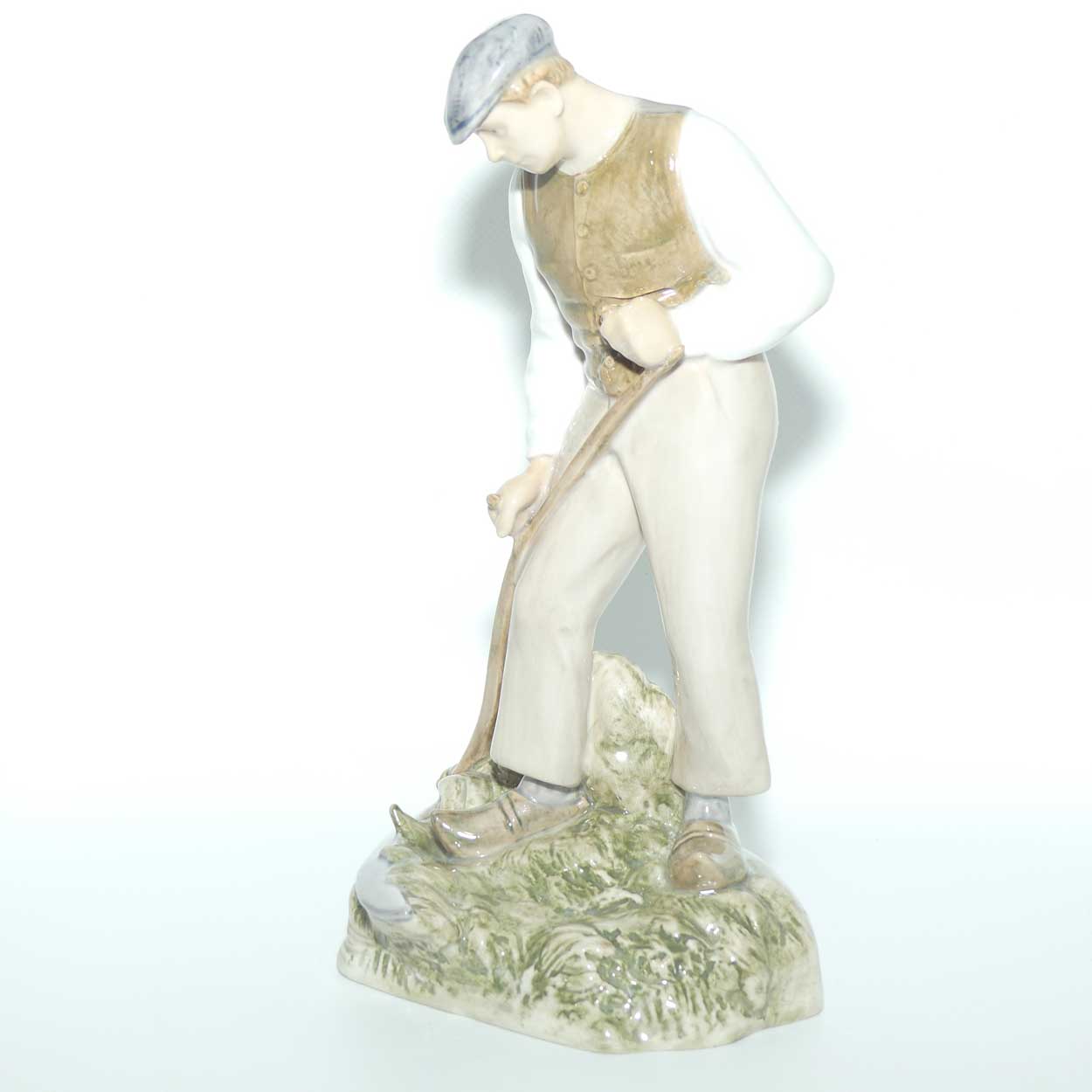 Bing and Grondahl figure 2043 | Farmer with Scythe