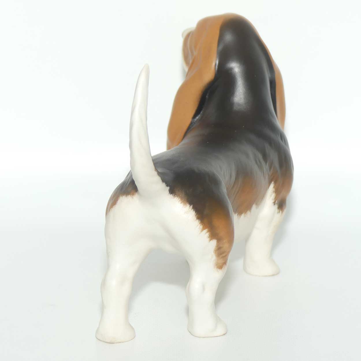 #2045A Beswick Basset Hound Fochno Trinket | Matt