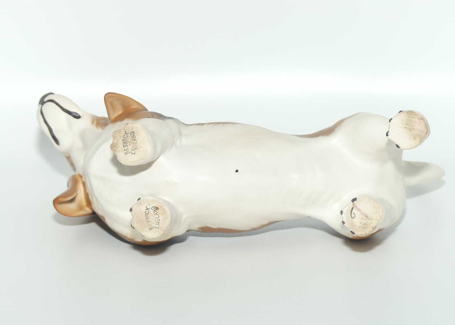 #2045A Beswick Basset Hound Fochno Trinket | Matt