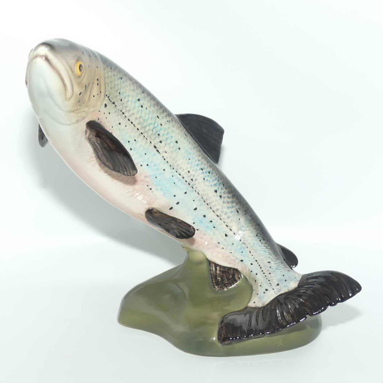 #2066 Beswick Salmon
