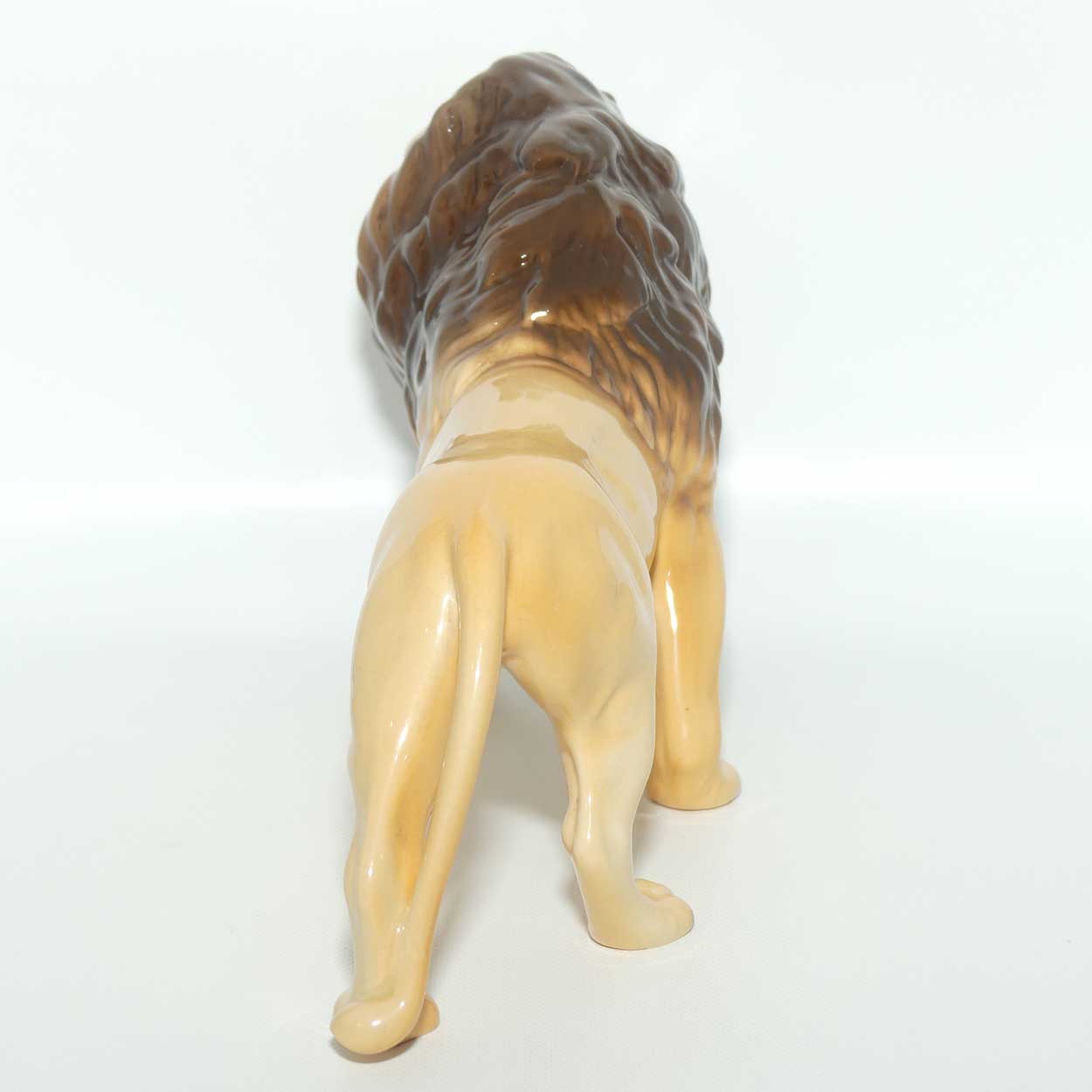 #2089 Beswick Lion | Facing Left | Original Label