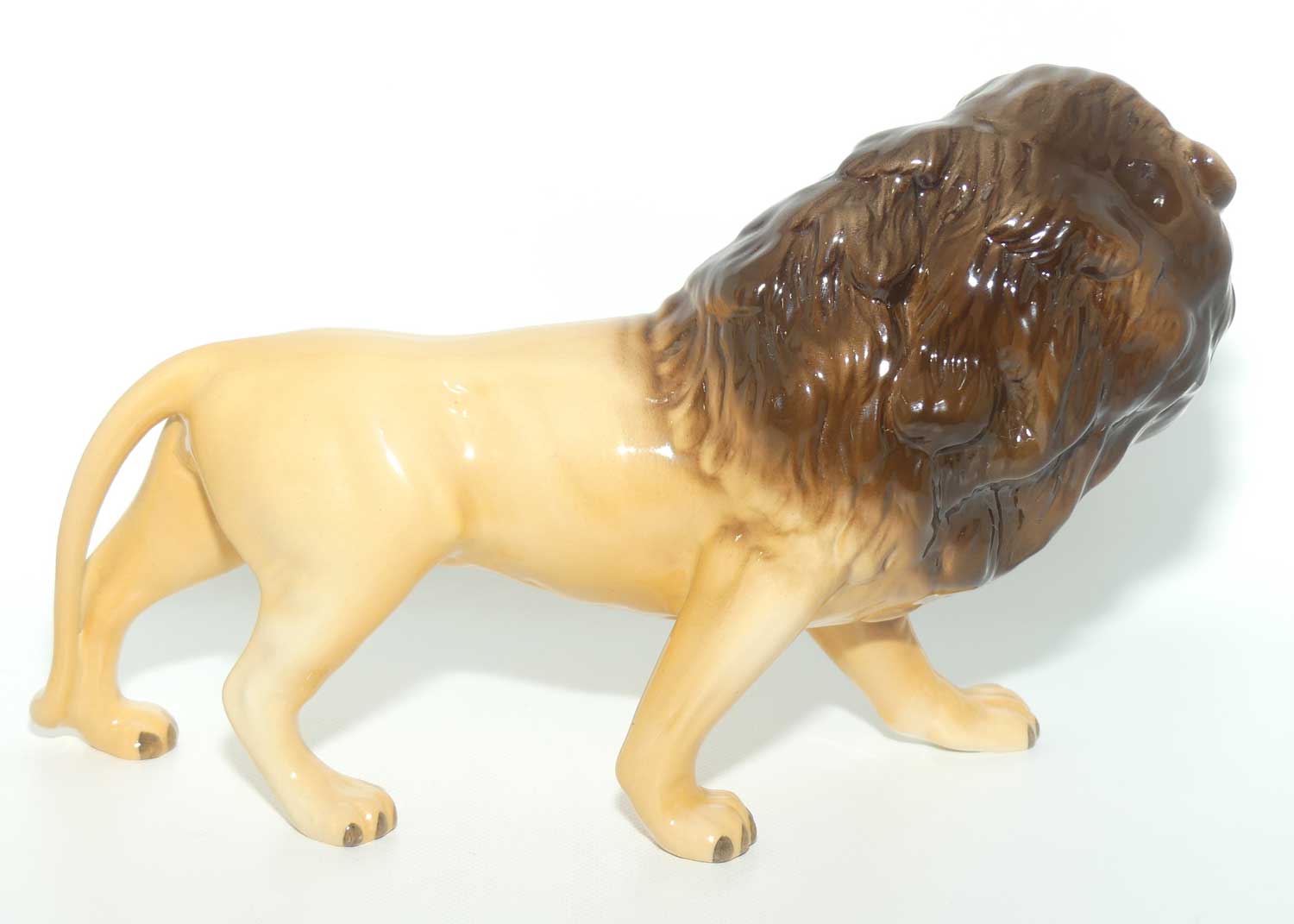 #2089 Beswick Lion | Facing Left | Original Label