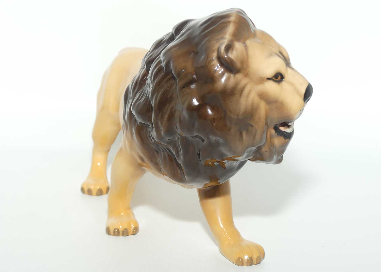 #2089 Beswick Lion | Facing Left | paler colour