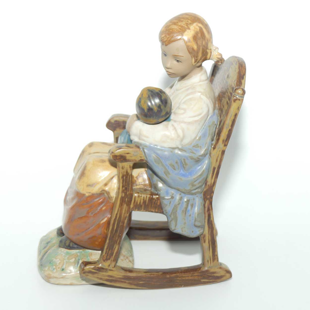 Lladro figure Girl in Rocking Chair (Gres) #2089
