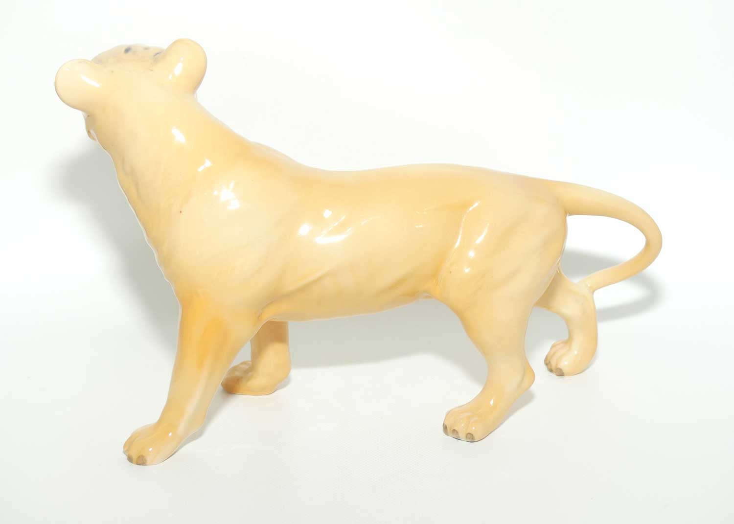 #2097 Beswick Lioness | Facing Right