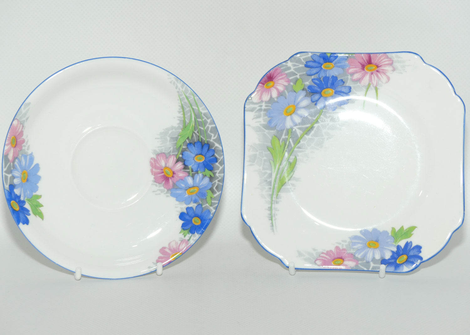 Shelley Strand shape Blue and Pink Daisy pattern trio | Z12216
