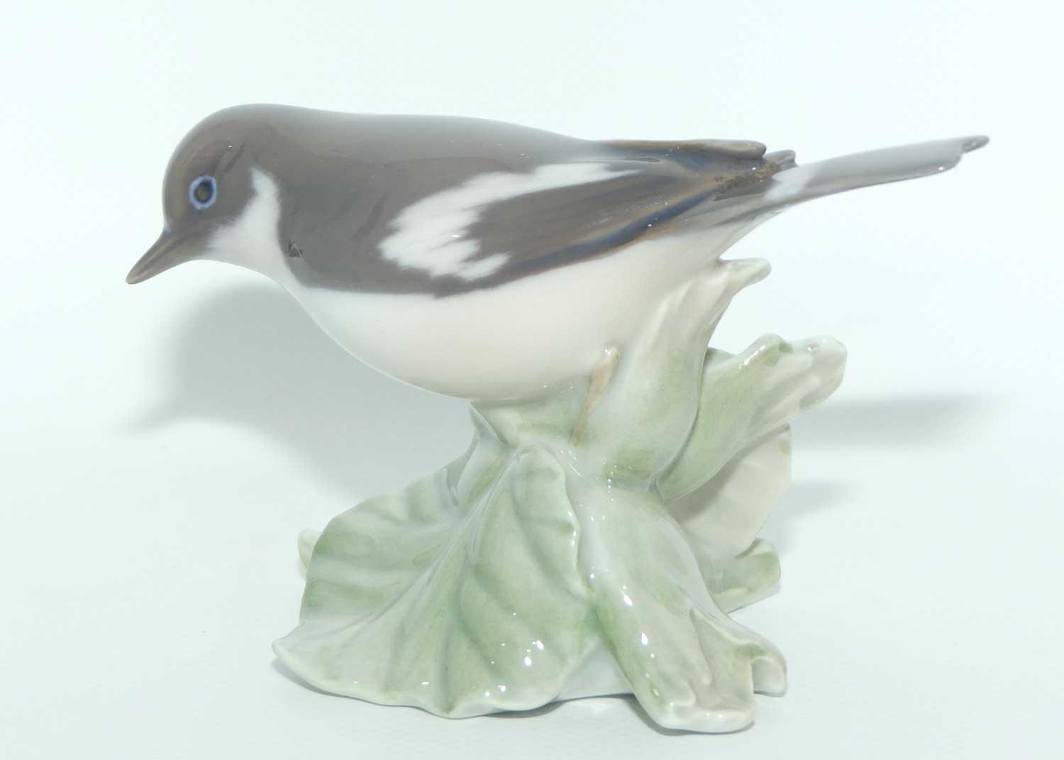 Royal Copenhagen figure of a bird | Flycatcher | #2144