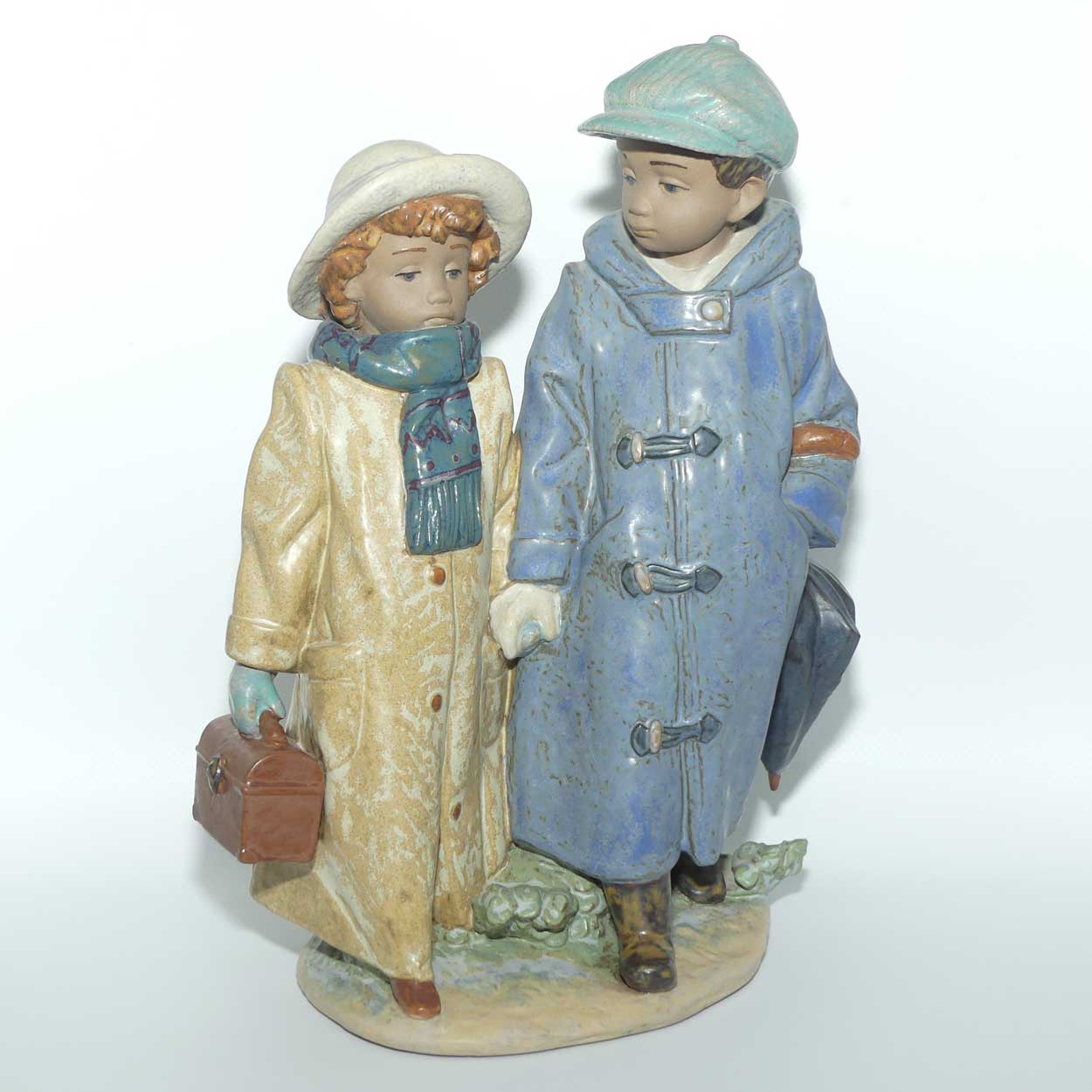 Lladro figure Away to School | Gres | #2242