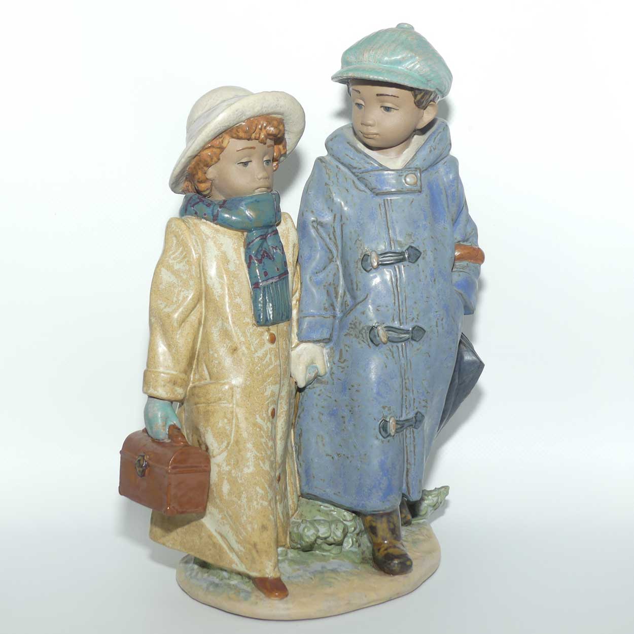 Lladro figure Away to School | Gres | #2242