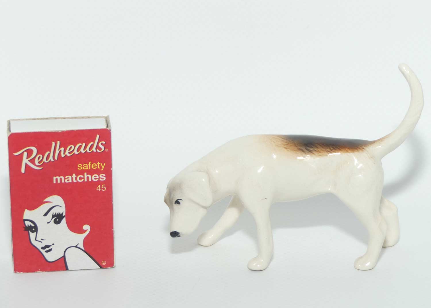#2264 Beswick Foxhound | Looking Down | Tail Curled | Gloss