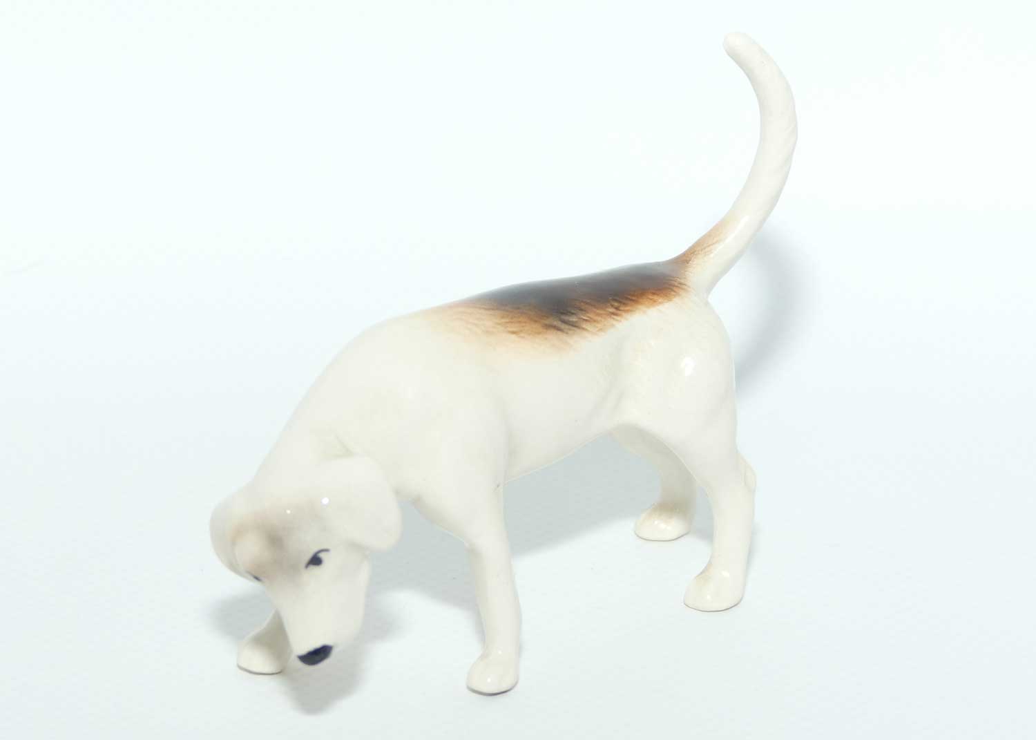 #2264 Beswick Foxhound | Looking Down | Tail Curled | Gloss
