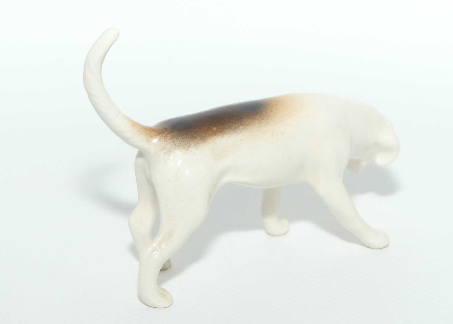 #2264 Beswick Foxhound | Looking Down | Tail Curled | Gloss