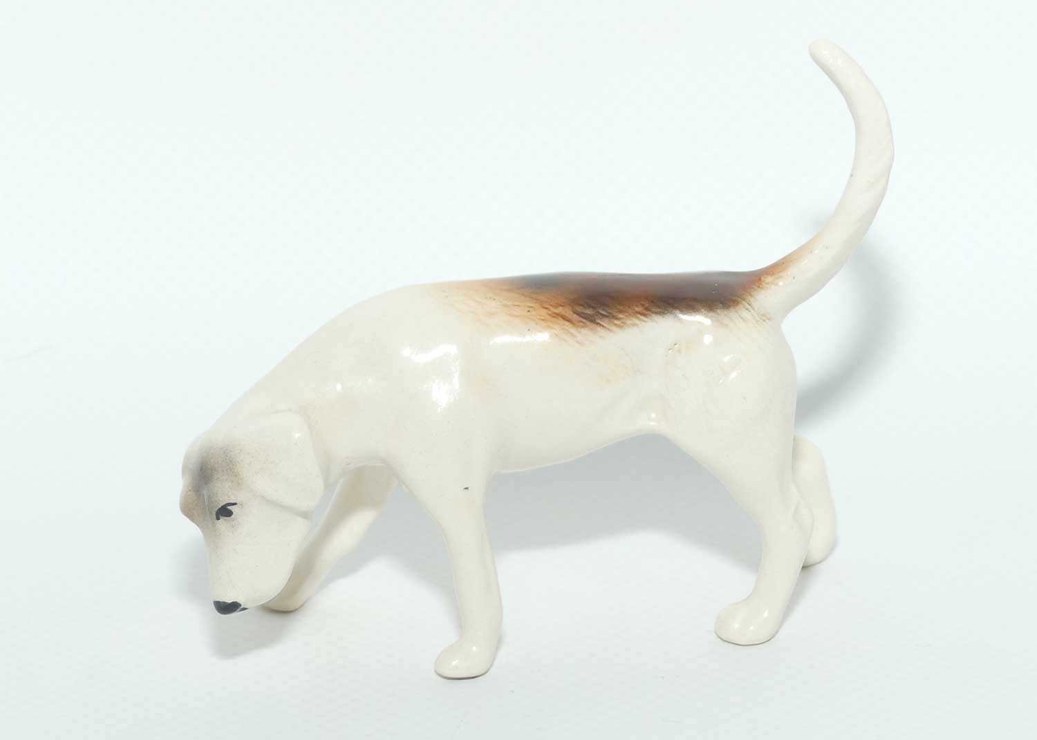 #2264 Beswick Foxhound | Looking Down | Tail Curled | Gloss 