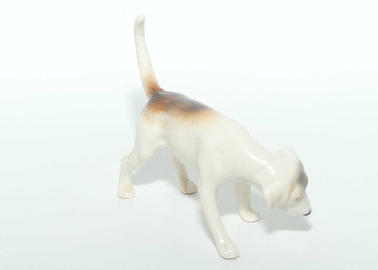 #2264 Beswick Foxhound | Looking Down | Tail Curled | Gloss 