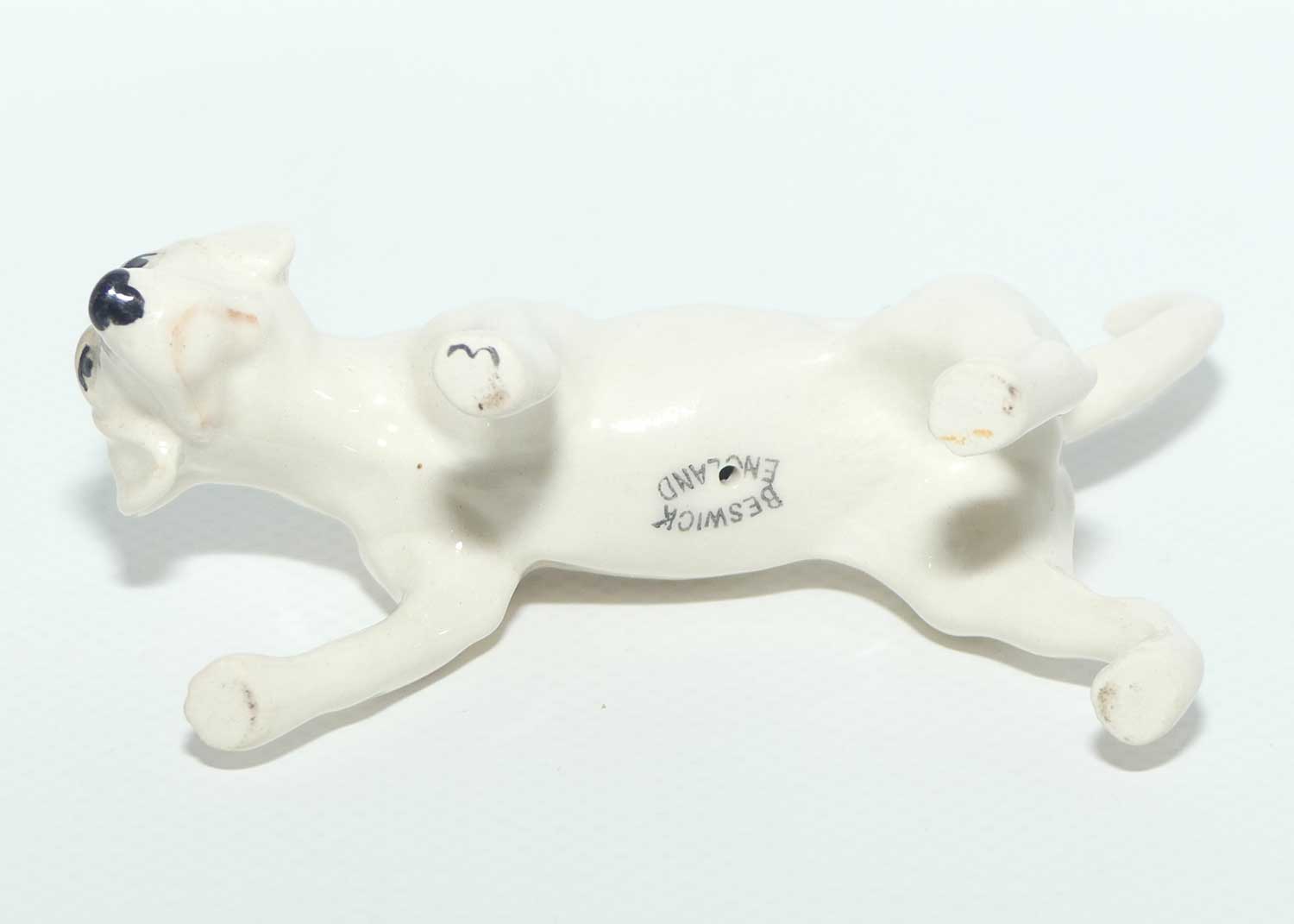 #2264 Beswick Foxhound | Looking Down | Tail Curled | Gloss 