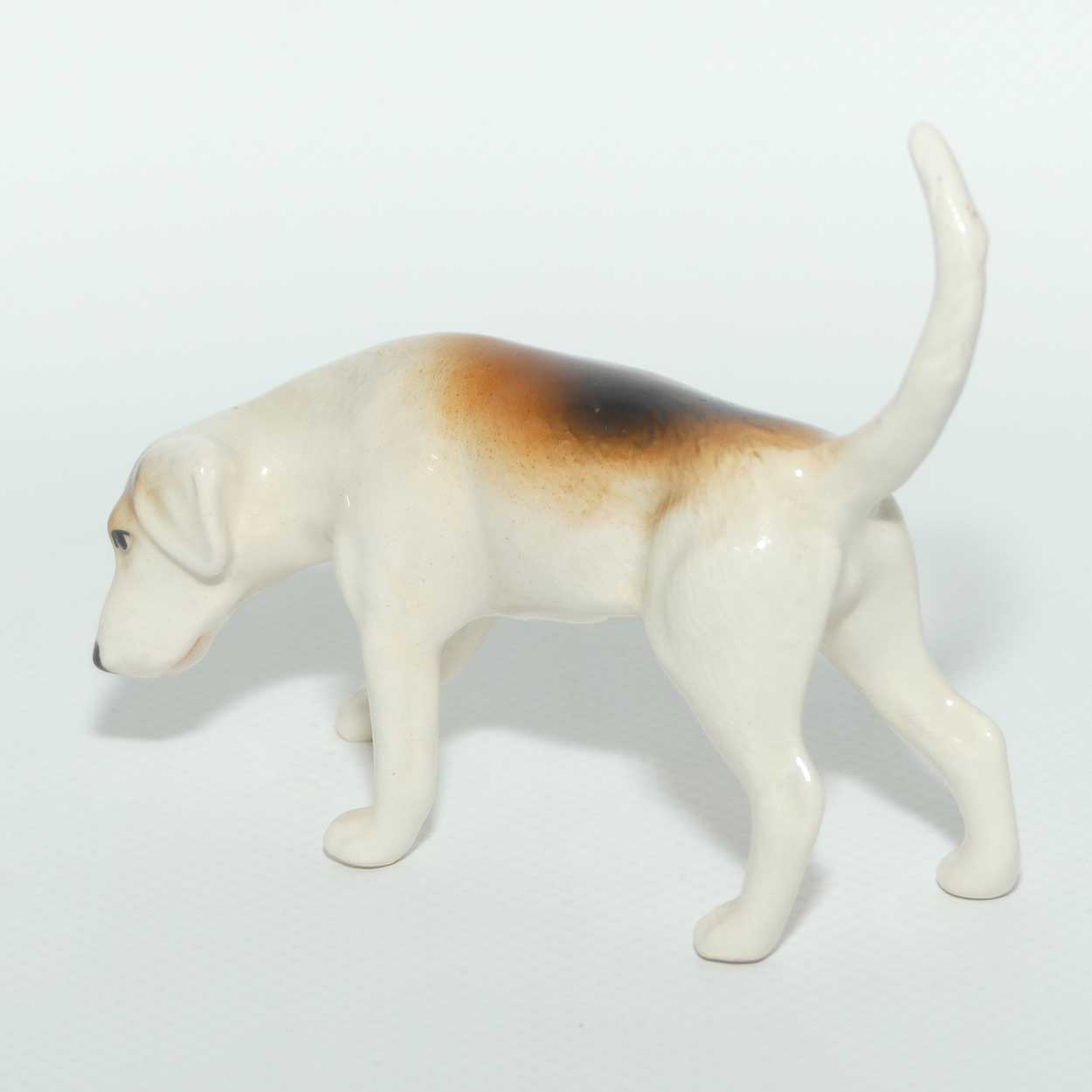 #2264 Beswick Foxhound | Looking Down | Tail Curled | Gloss 