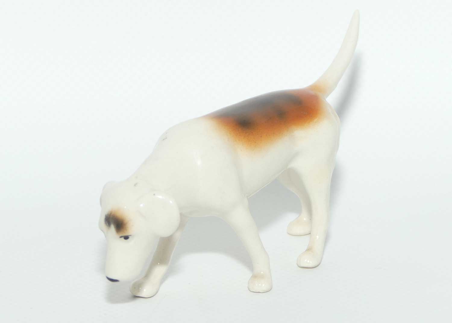 #2265 Beswick Foxhound | Looking Down | Tail Flaired | Gloss