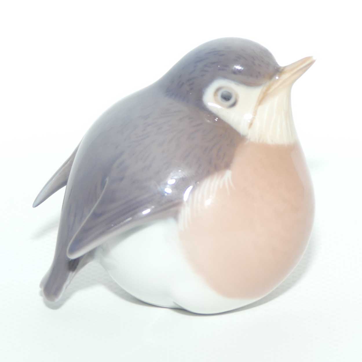 Royal Copenhagen figure 2266 | Robin