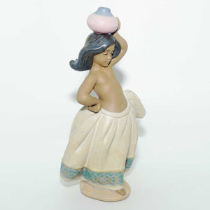 Lladro figure Little Peasant Girl | White | Vase on Head | #2333