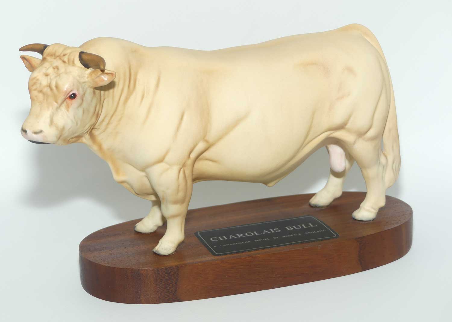 #A2463A Beswick Connoisseur Cattle | Charolais Bull on Wooden Plinth