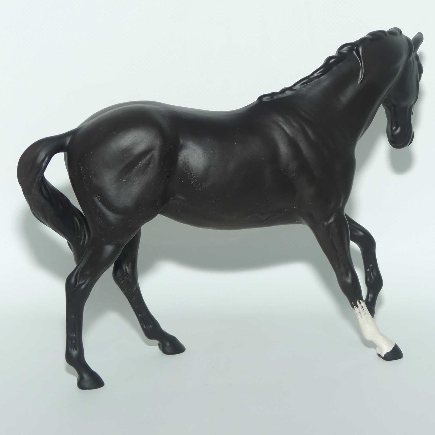 #2466 Beswick Black Beauty | Matt
