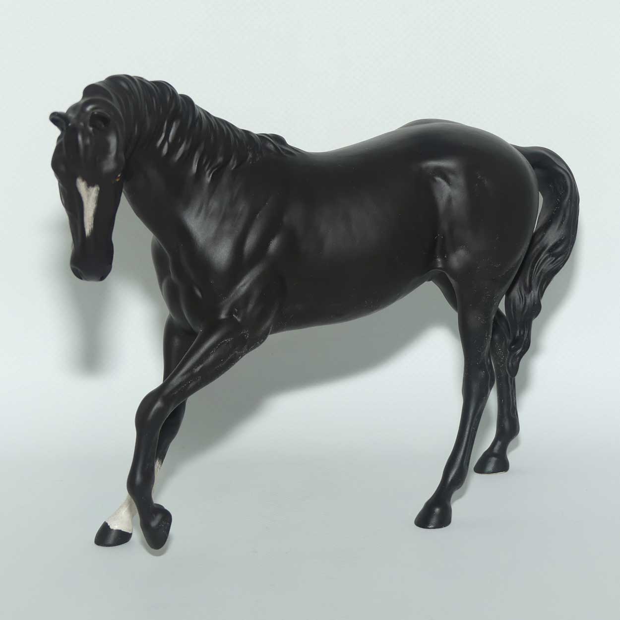 #2466 Beswick Black Beauty | Matt