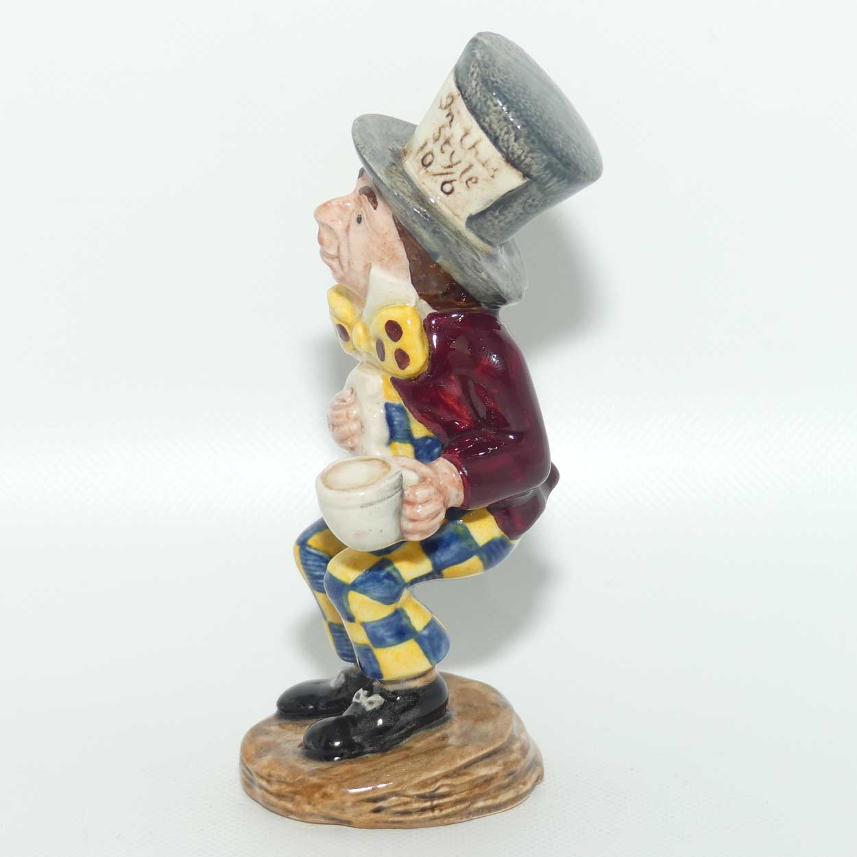 #2479 Beswick Alice in Wonderland Mad Hatter figure