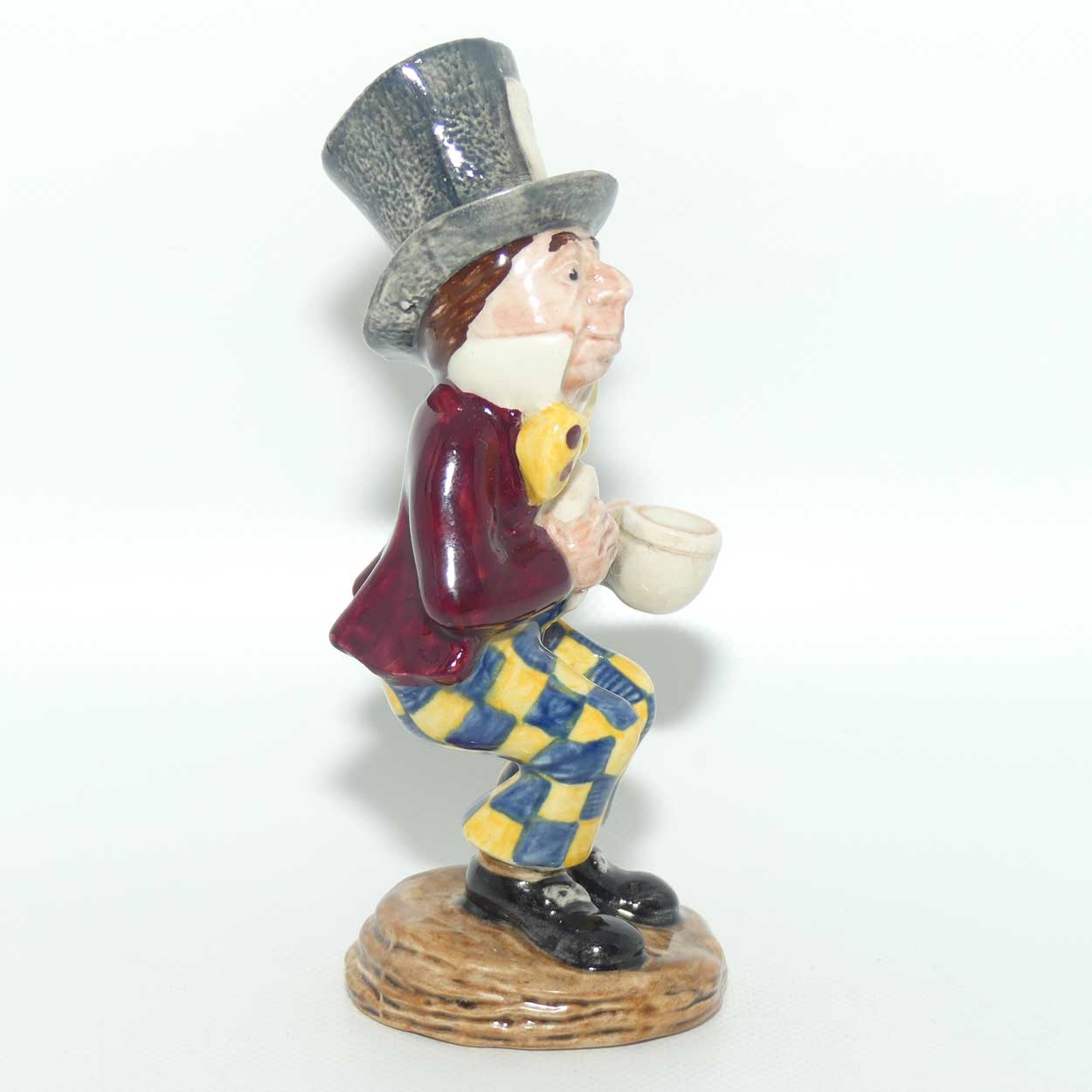 #2479 Beswick Alice in Wonderland Mad Hatter figure