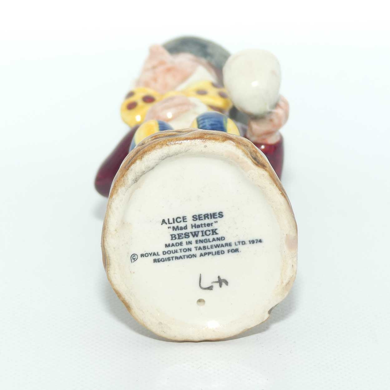 #2479 Beswick Alice in Wonderland Mad Hatter figure