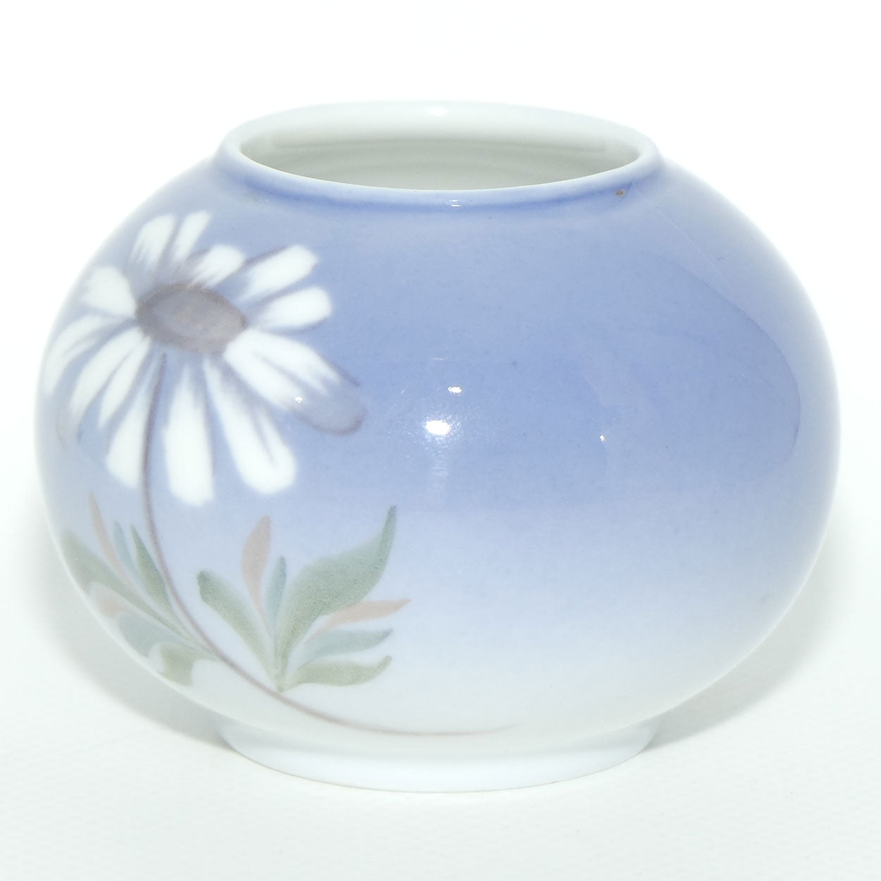 Royal Copenhagen vase | Butterfly and Daisy | #2688